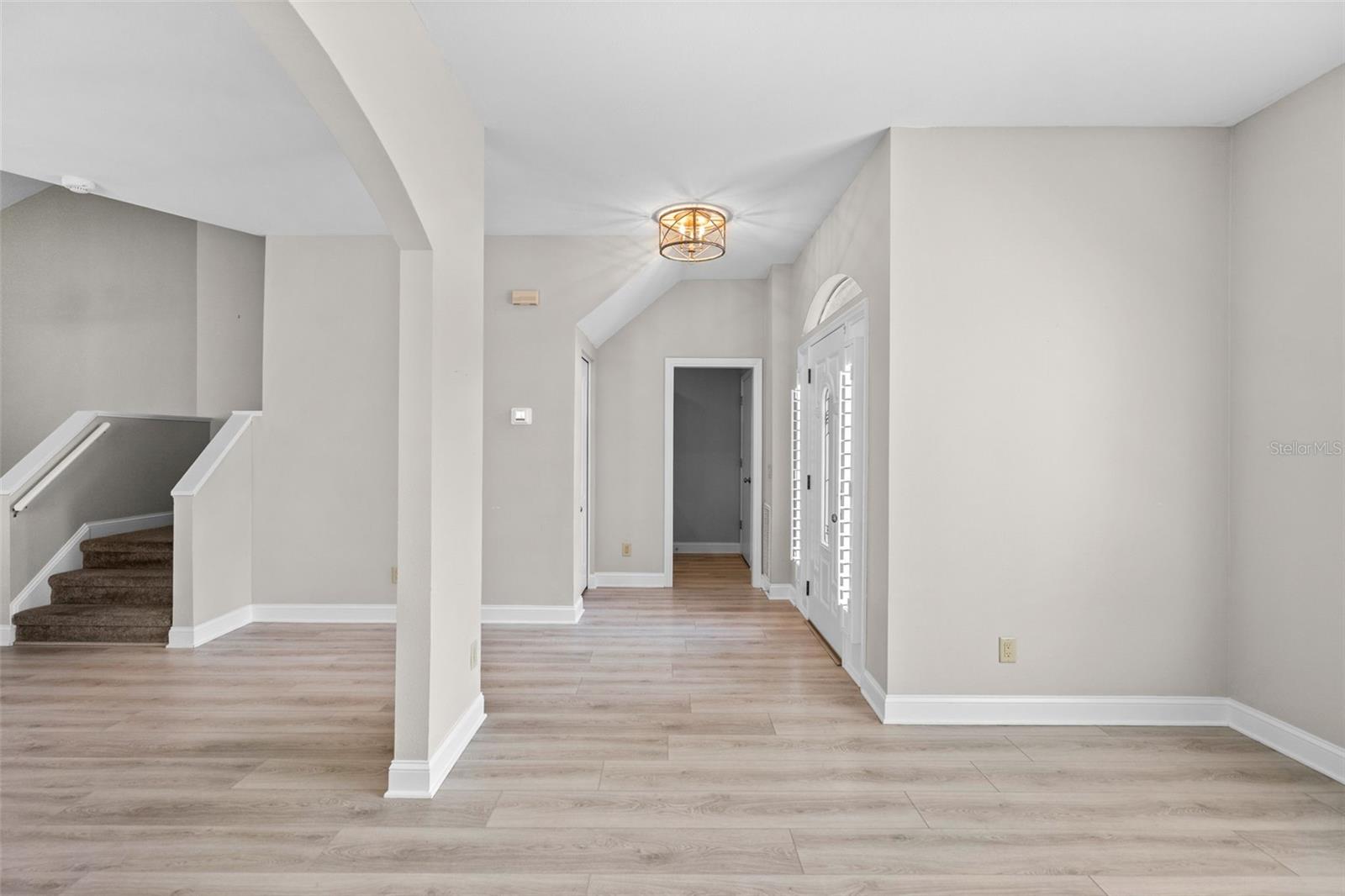4042 WESTBOURNE CIRCLE