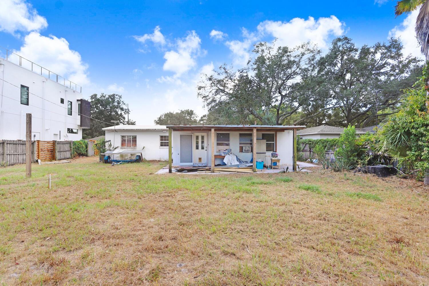 MANHATTAN MANOR REV - Land