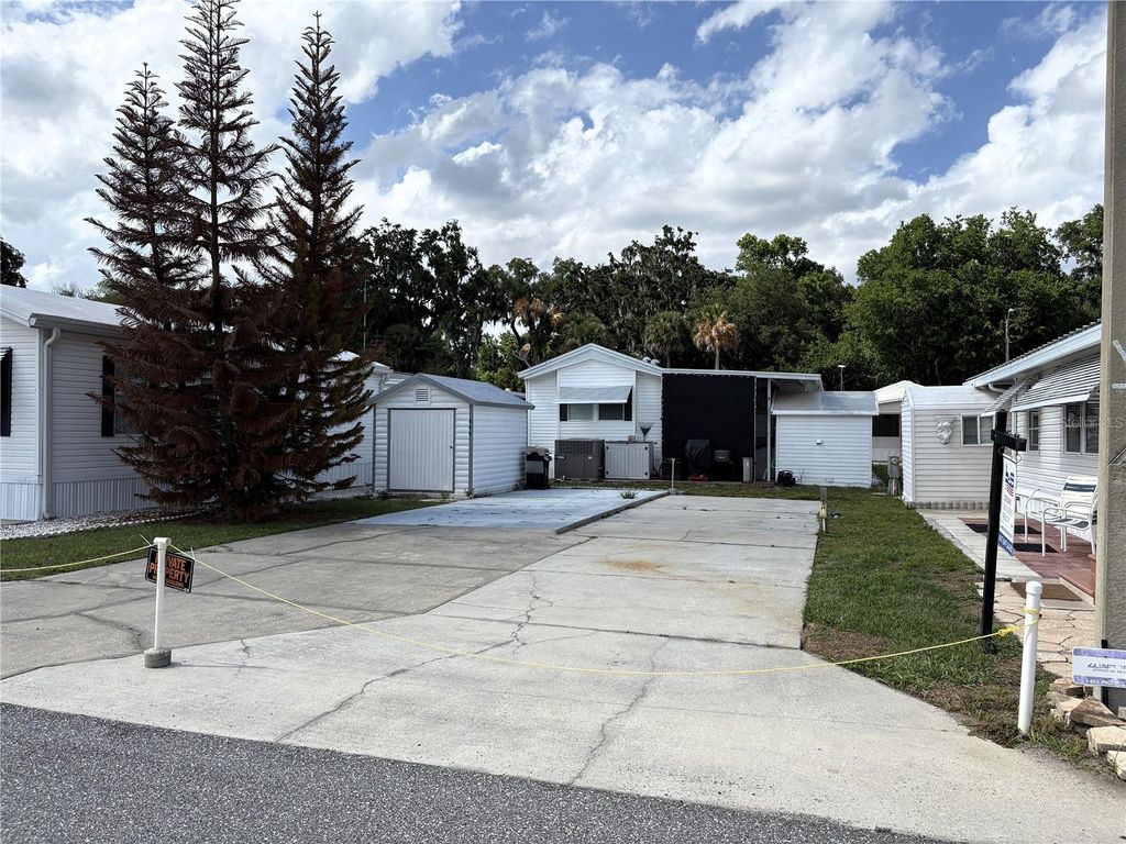 Photo of 446 Citrus Ridge Dr, Davenport, FL 33837 (MLS # S5148829)