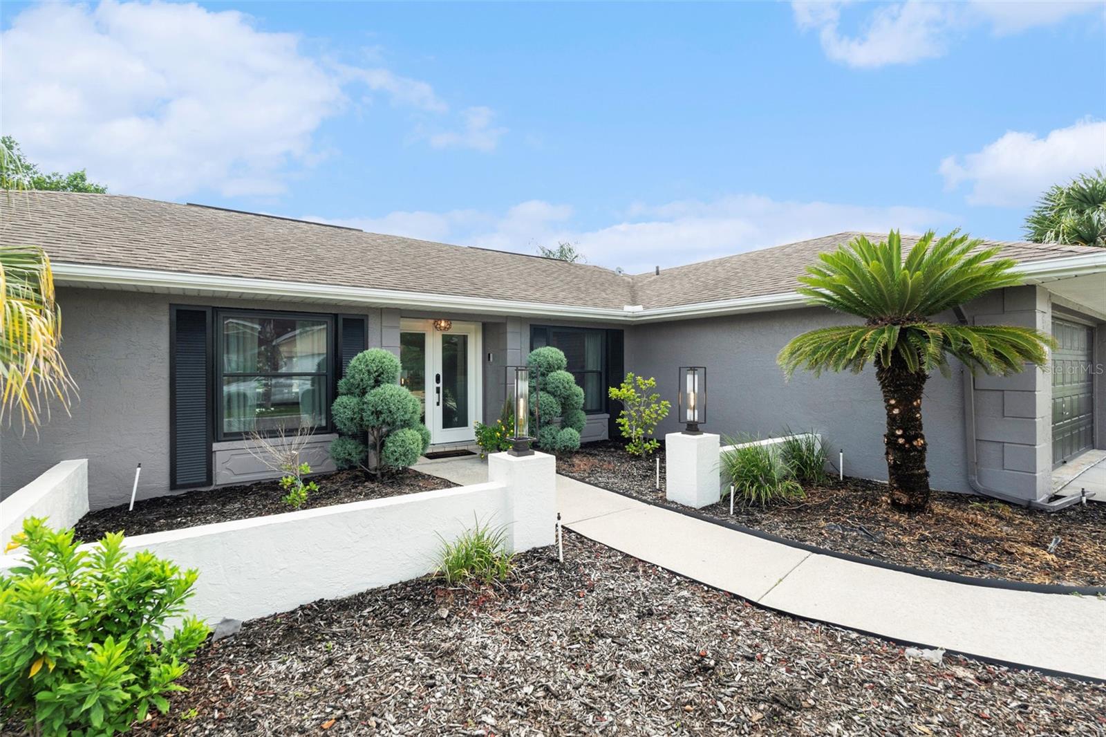 1222 VENETIA DRIVE