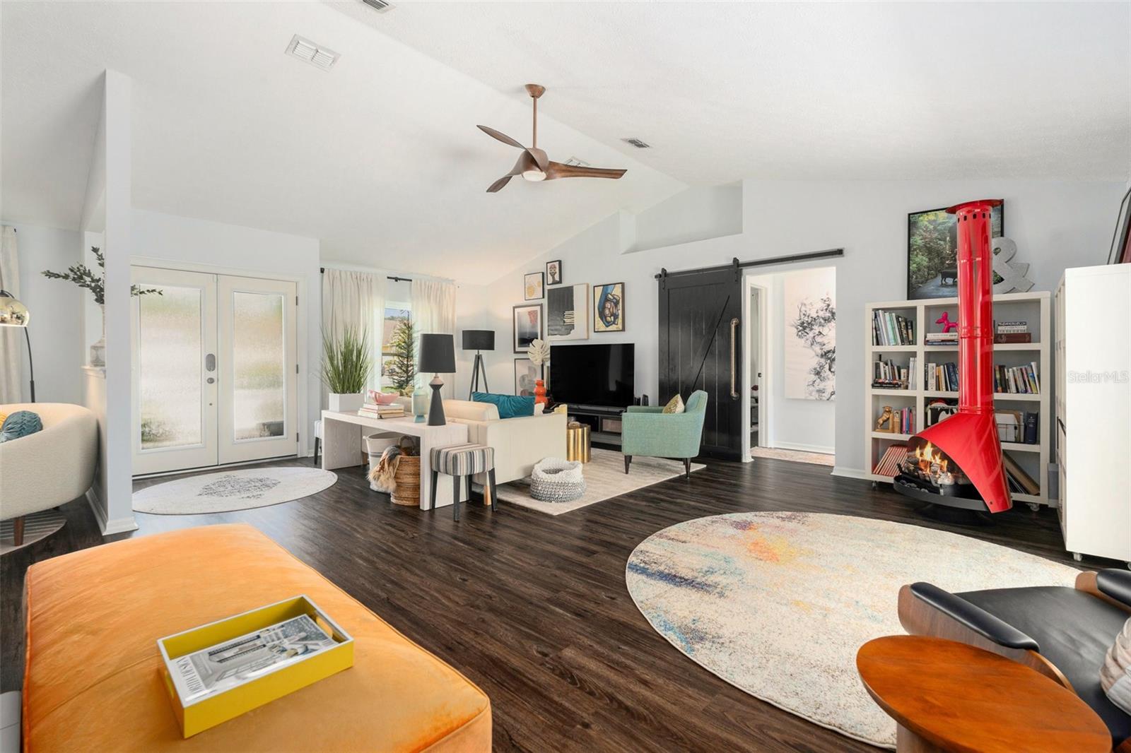 1222 VENETIA DRIVE