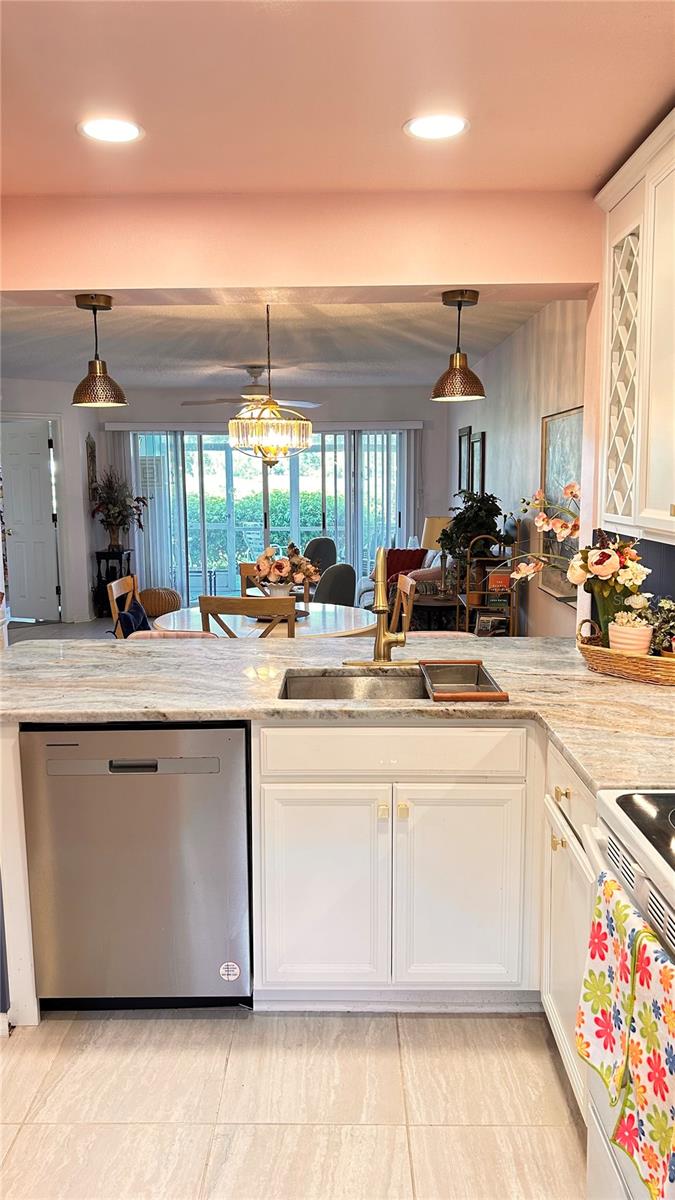 FARMINGTON VISTAS - Residential Lease