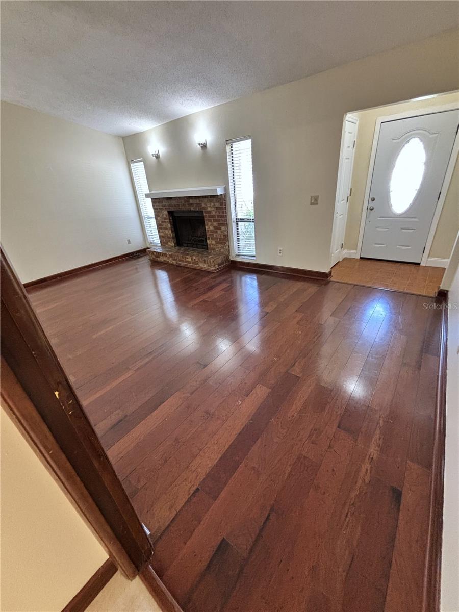 5552 PENTAIL CIRCLE