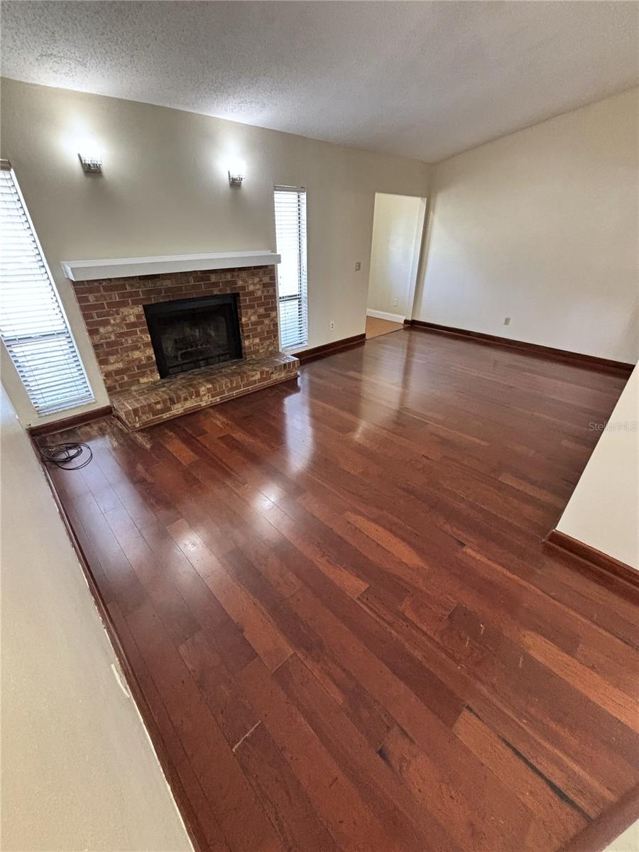 5552 PENTAIL CIRCLE