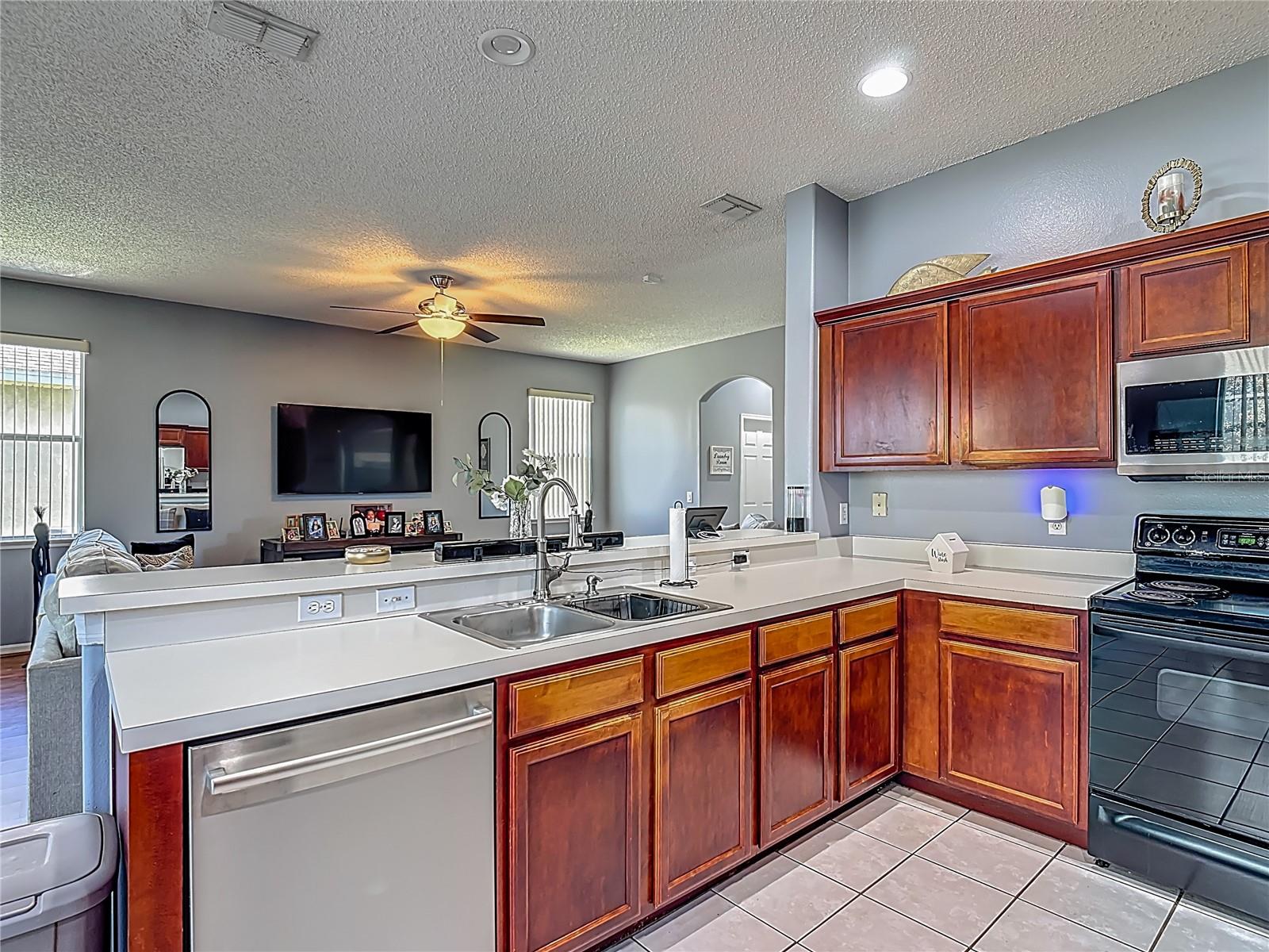 2530 THE OAKS BOULEVARD