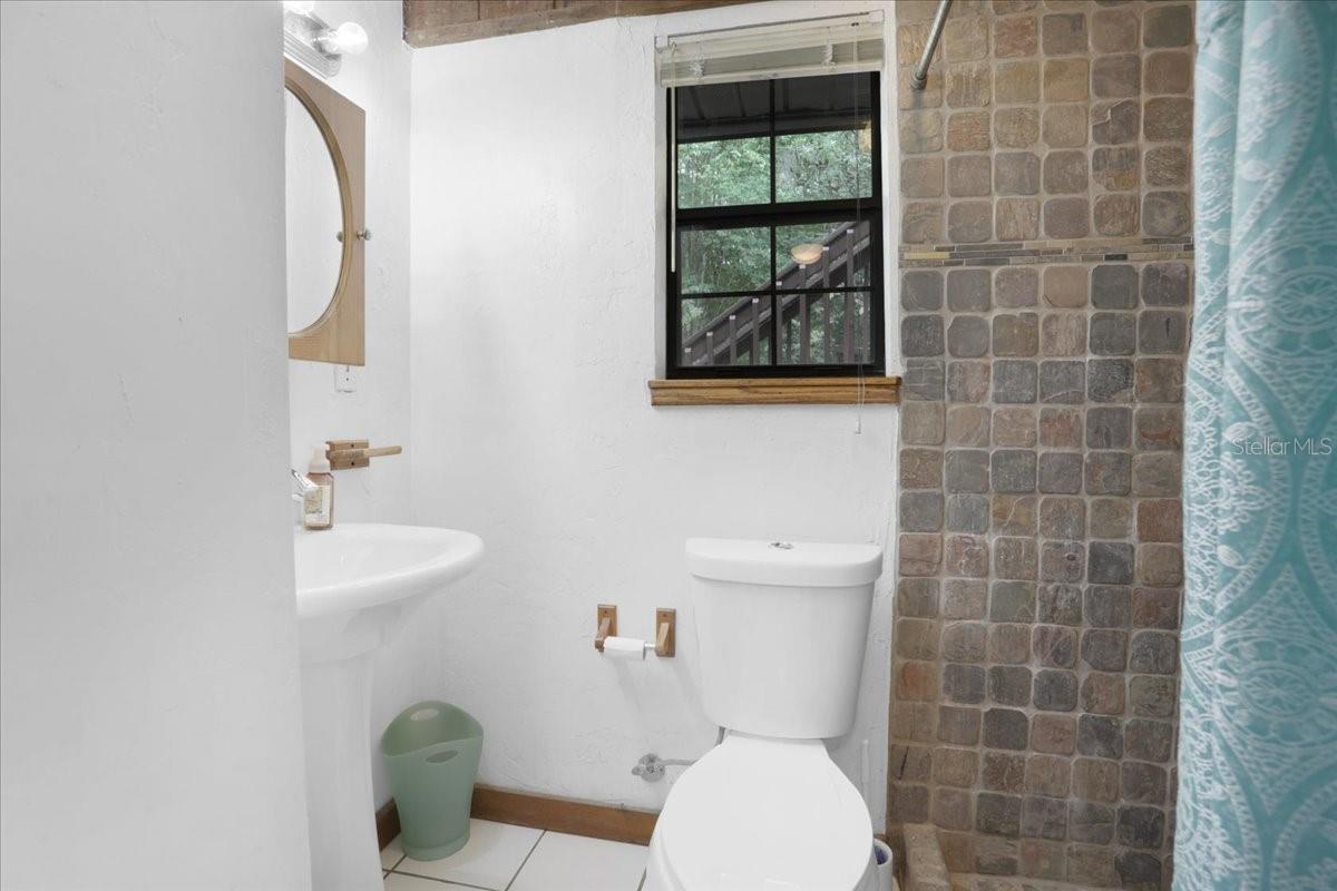 CREEKSIDE FOREST - Residential