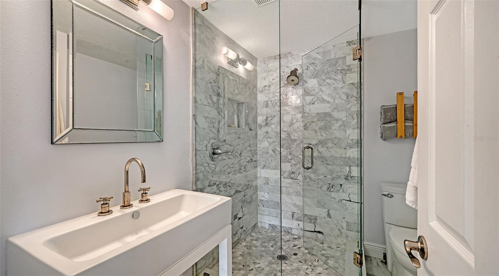 HALLS SUB JAMES S - Residential