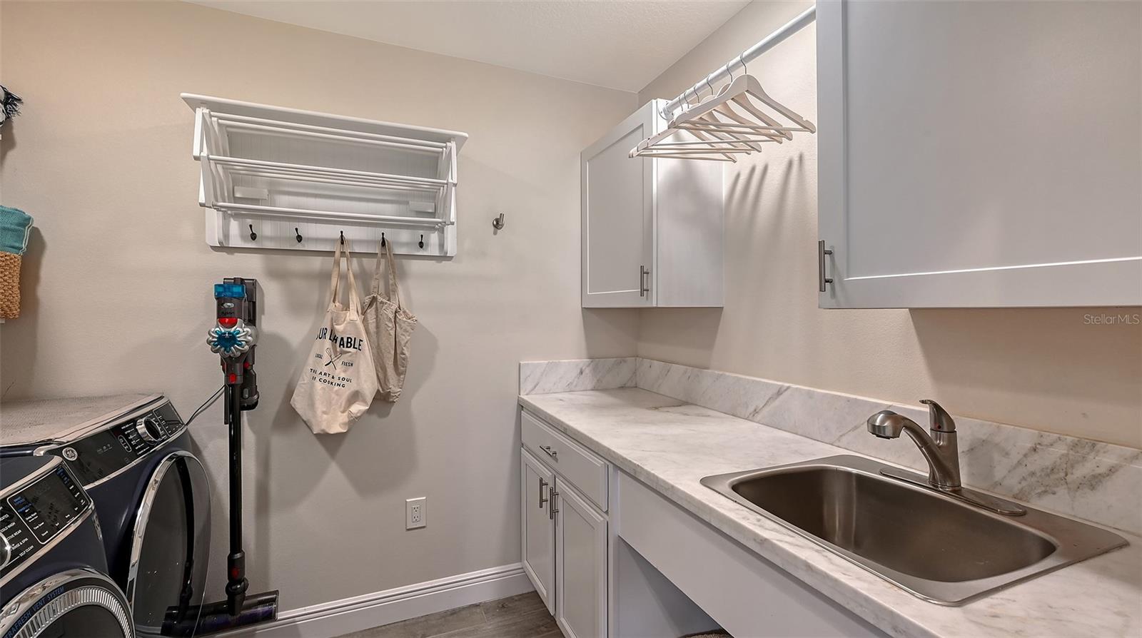 HALLS SUB JAMES S - Residential