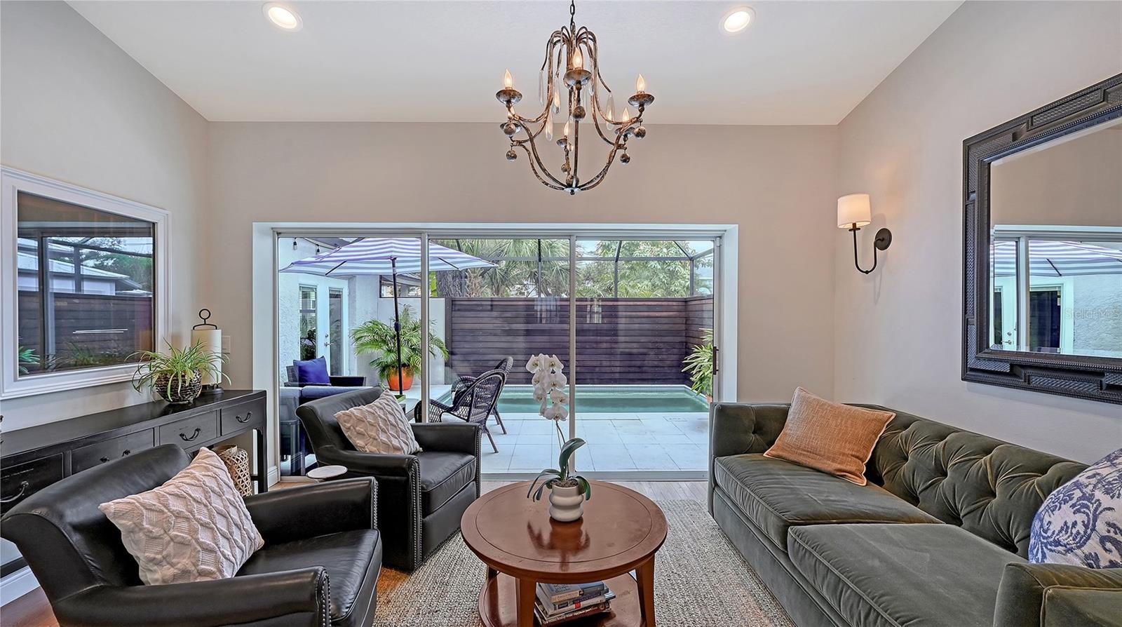 HALLS SUB JAMES S - Residential