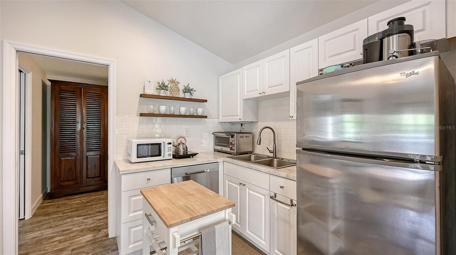 HALLS SUB JAMES S - Residential