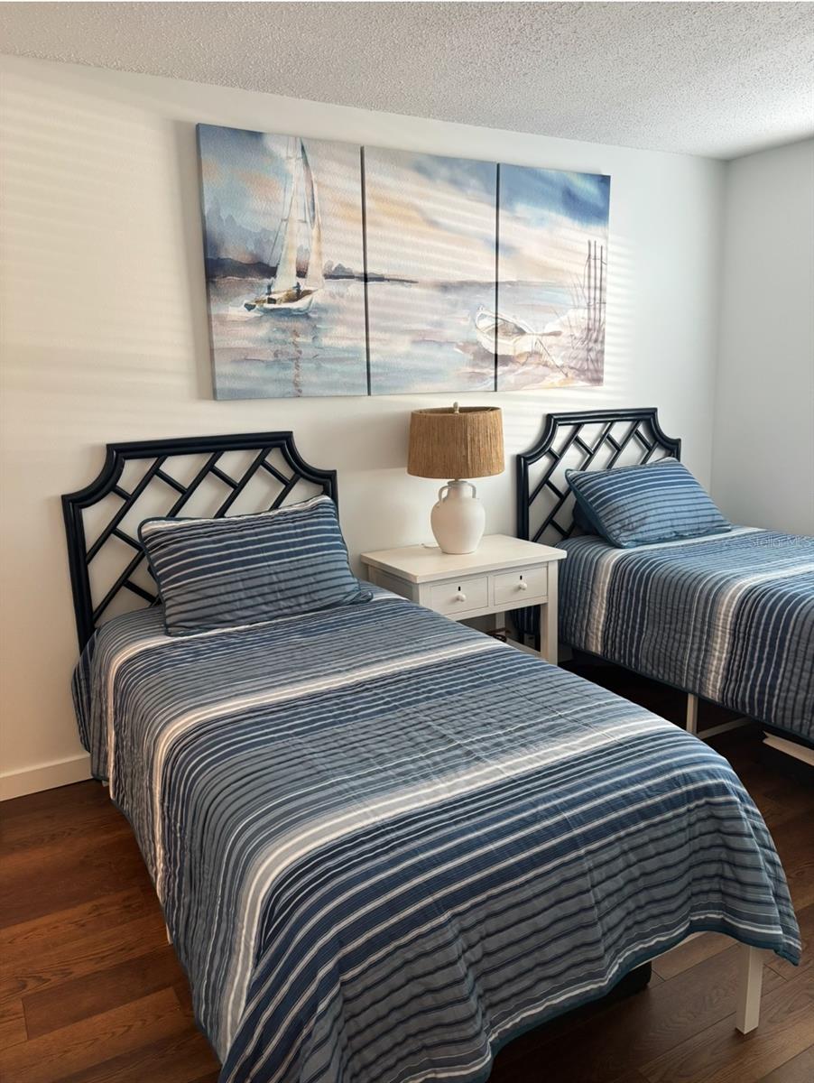 SUNRISE COVE SEC 3 - Residential