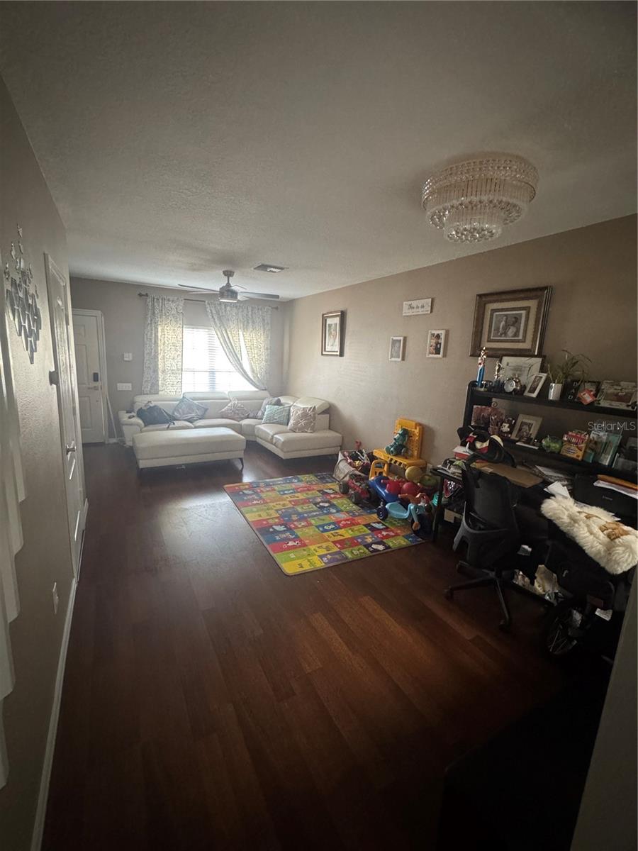 REGENCY KEY TWNHMS - Residential Lease