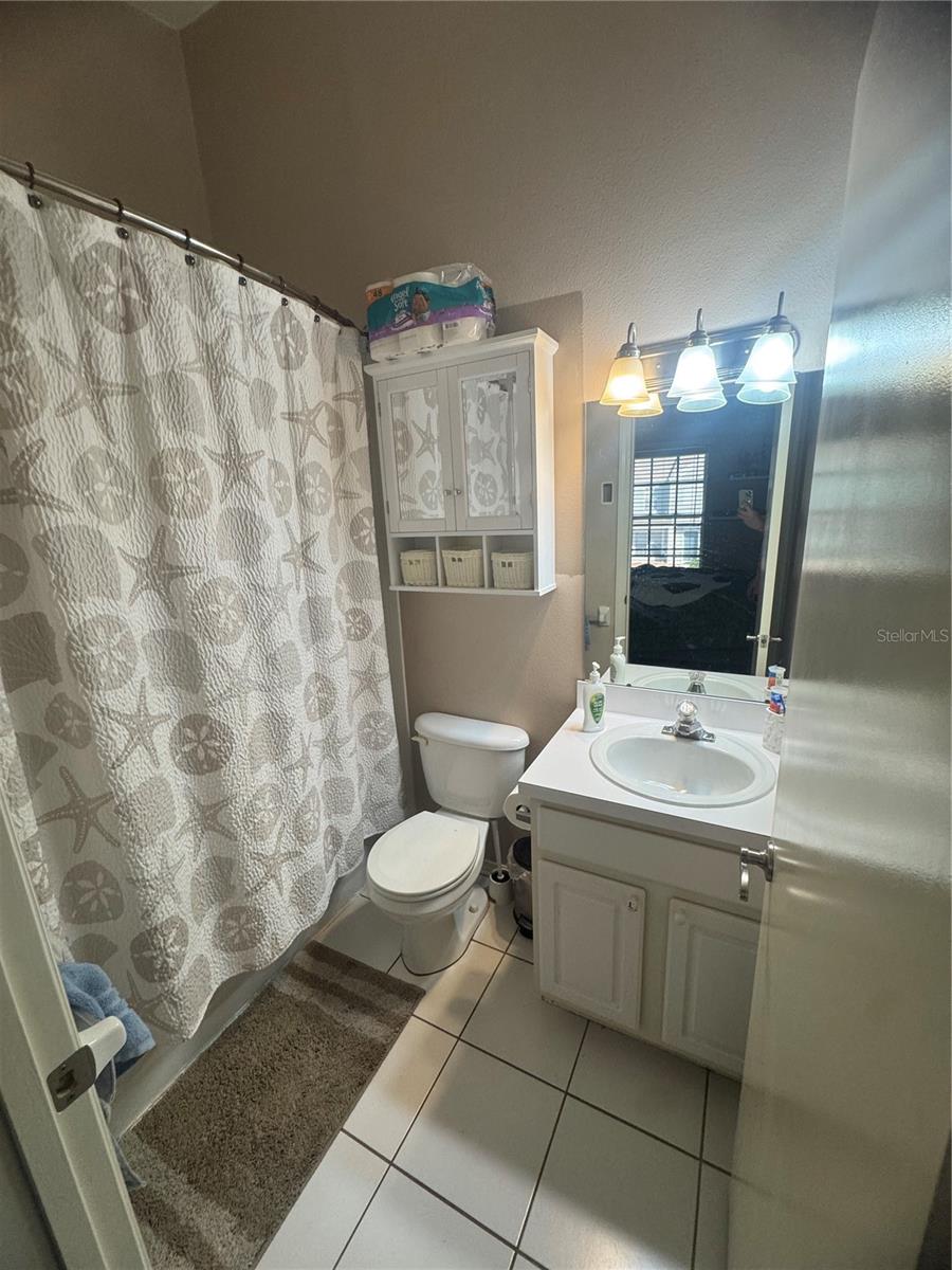 REGENCY KEY TWNHMS - Residential Lease