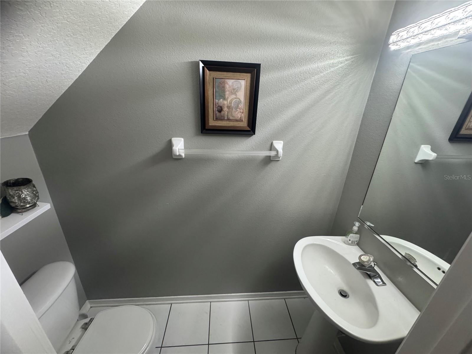 REGENCY KEY TWNHMS - Residential Lease