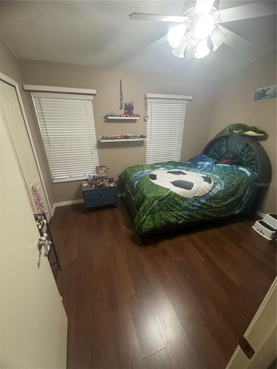 REGENCY KEY TWNHMS - Residential Lease