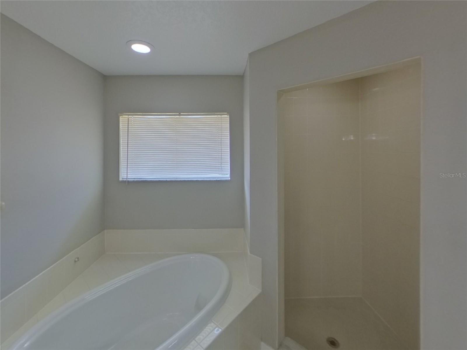 PORT CHARLOTTE SUB 02 - Residential Lease