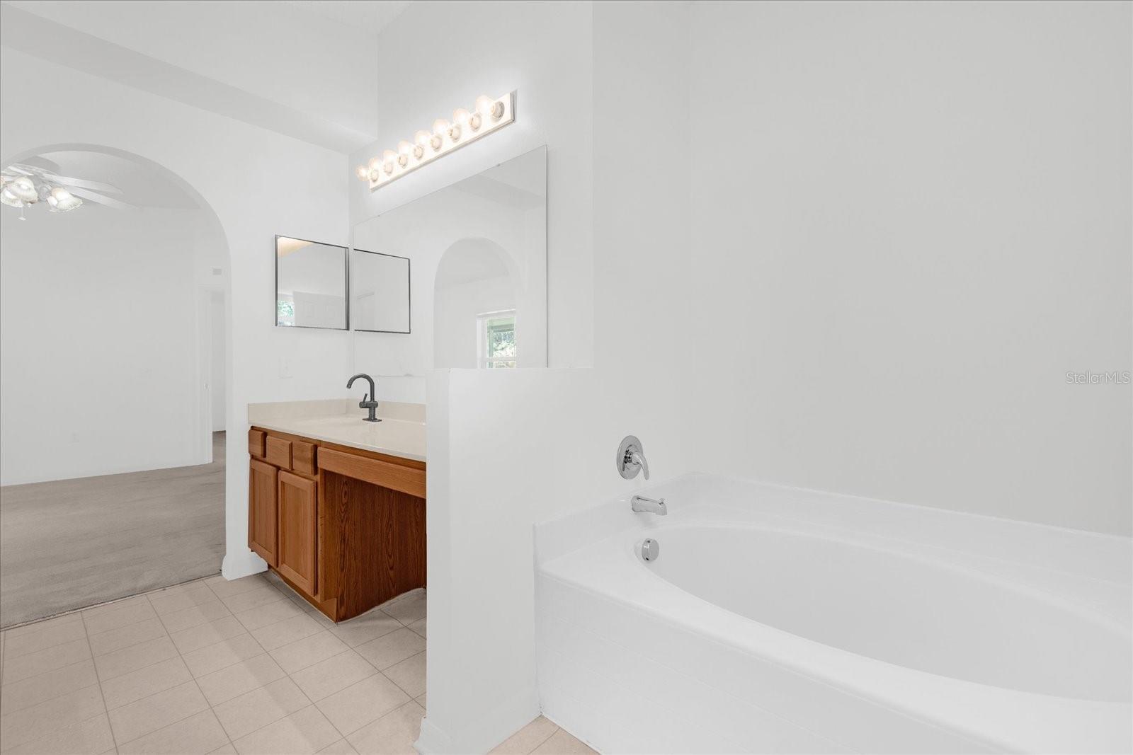 CORNER LAKE PH 03 A & B - Residential