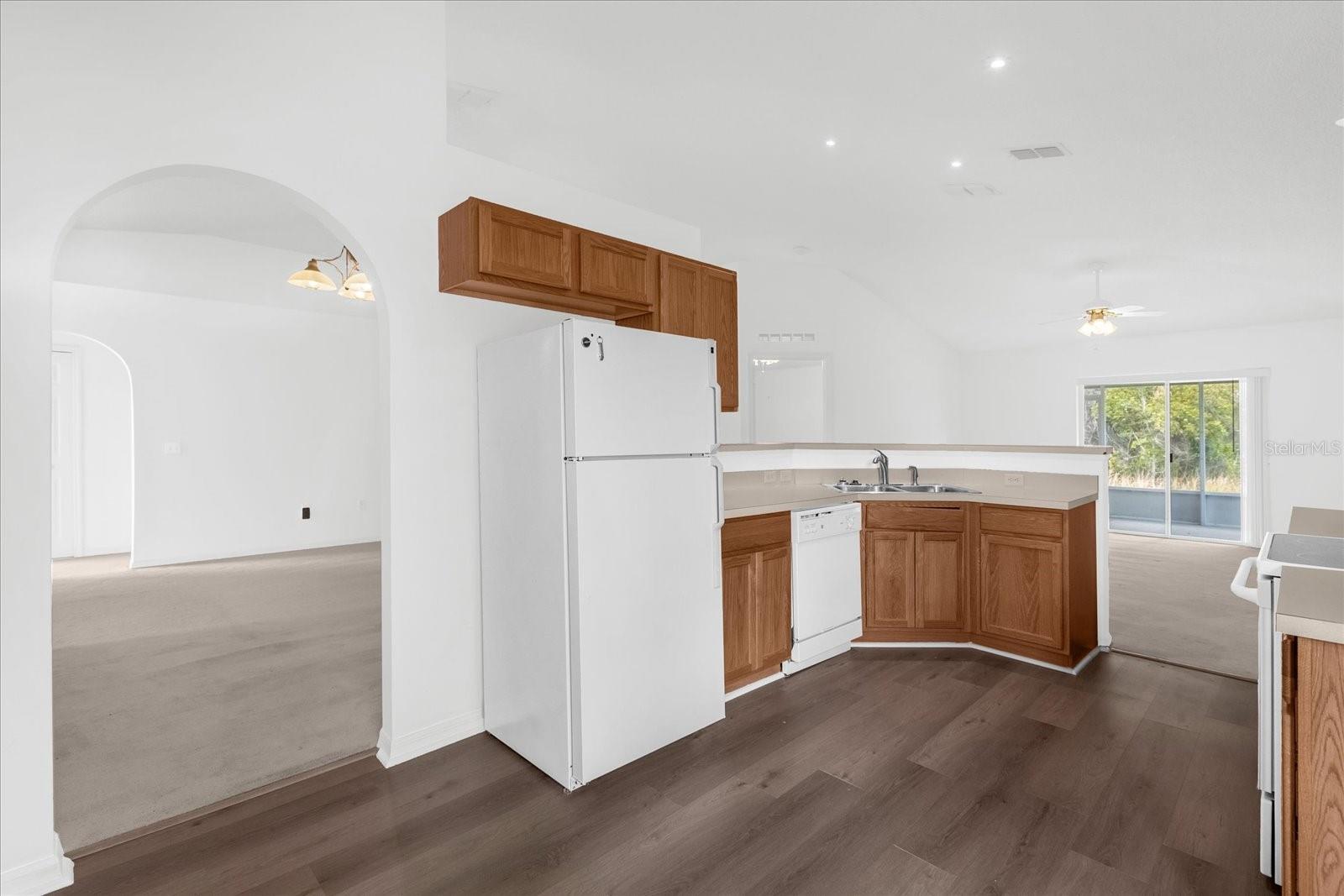 CORNER LAKE PH 03 A & B - Residential