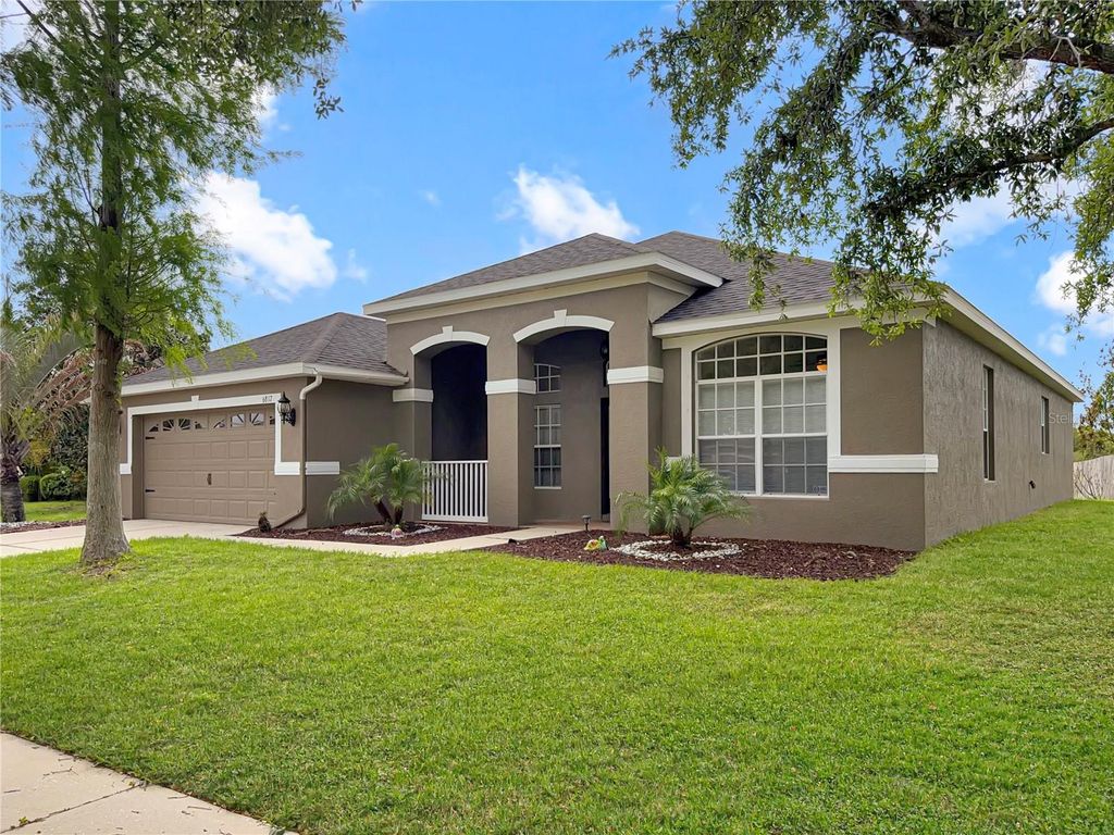 Photo of 6817 Cromwell Garden Dr, Apollo Beach, FL 33572 (MLS # TB8495103)