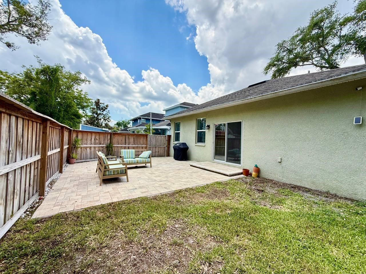 ARLINGTON HEIGHTS - Residential Lease
