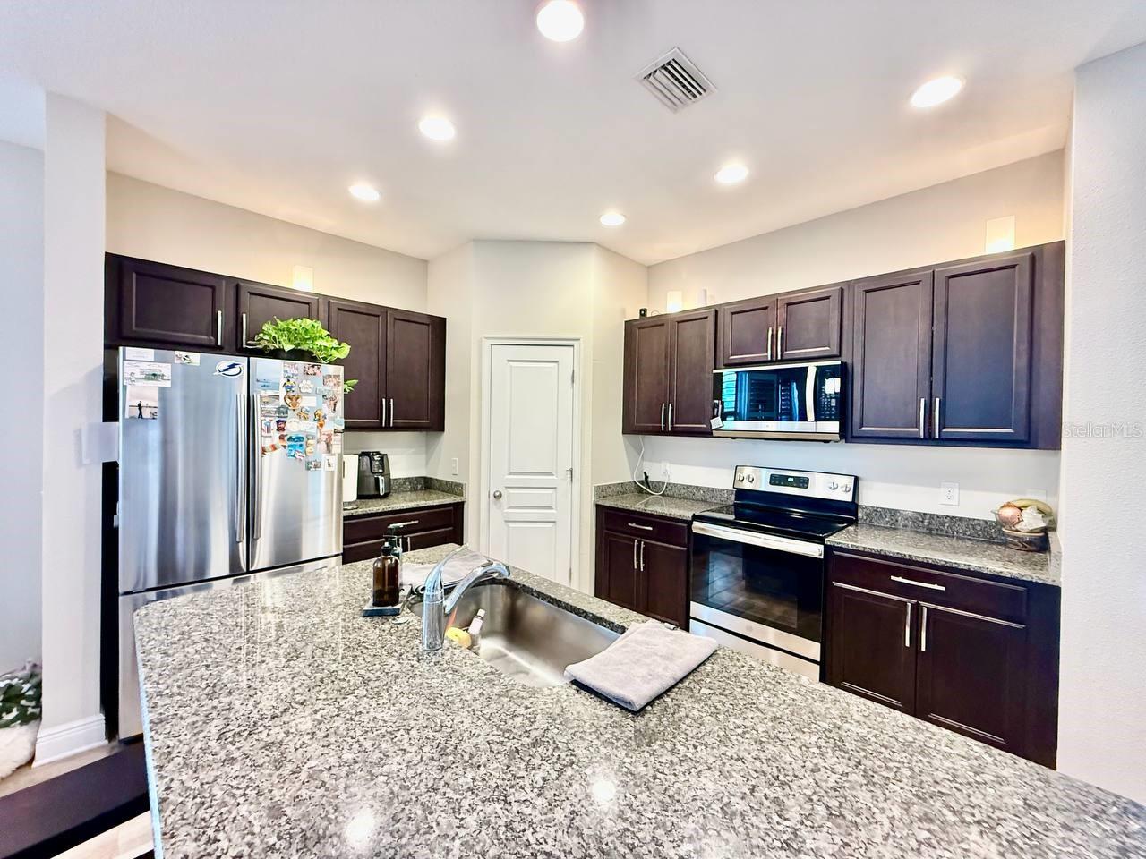 ARLINGTON HEIGHTS - Residential Lease