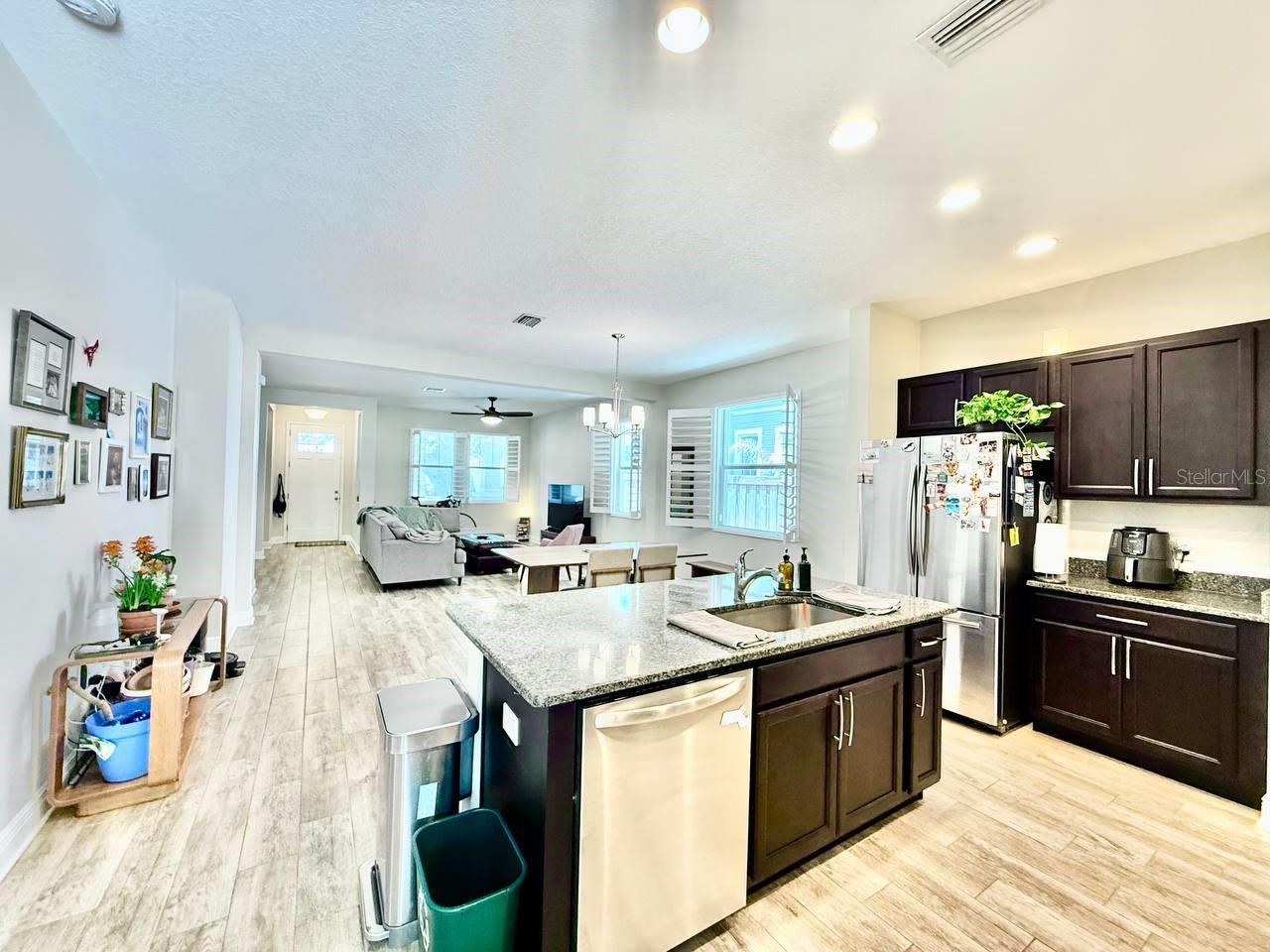 ARLINGTON HEIGHTS - Residential Lease