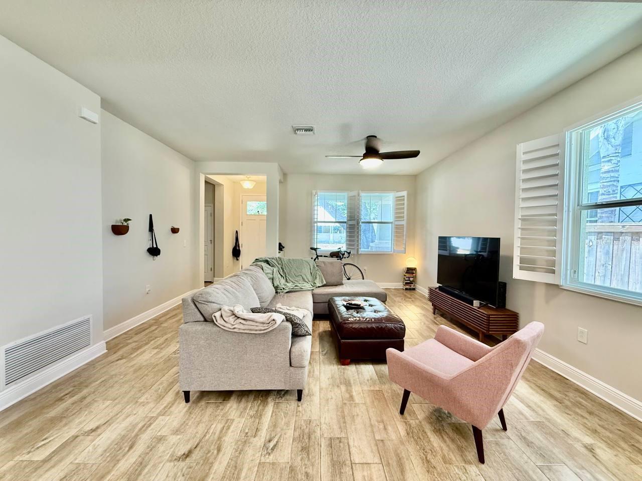 ARLINGTON HEIGHTS - Residential Lease
