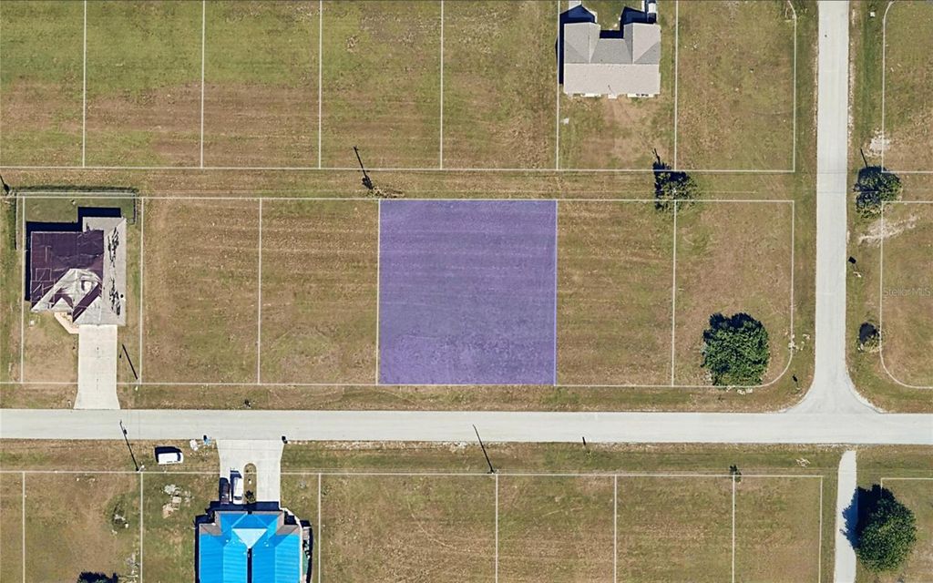 Photo of 1005 NE 15th Lane, Cape Coral, FL 33909 (MLS # TB8448710)