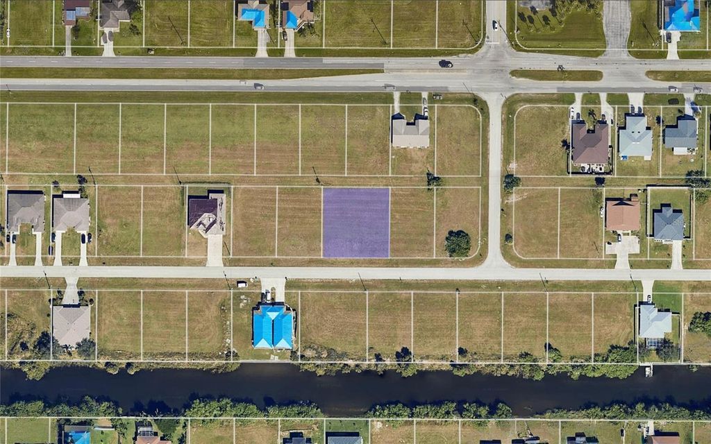 Photo of 1005 NE 15th Lane, Cape Coral, FL 33909 (MLS # TB8448710)