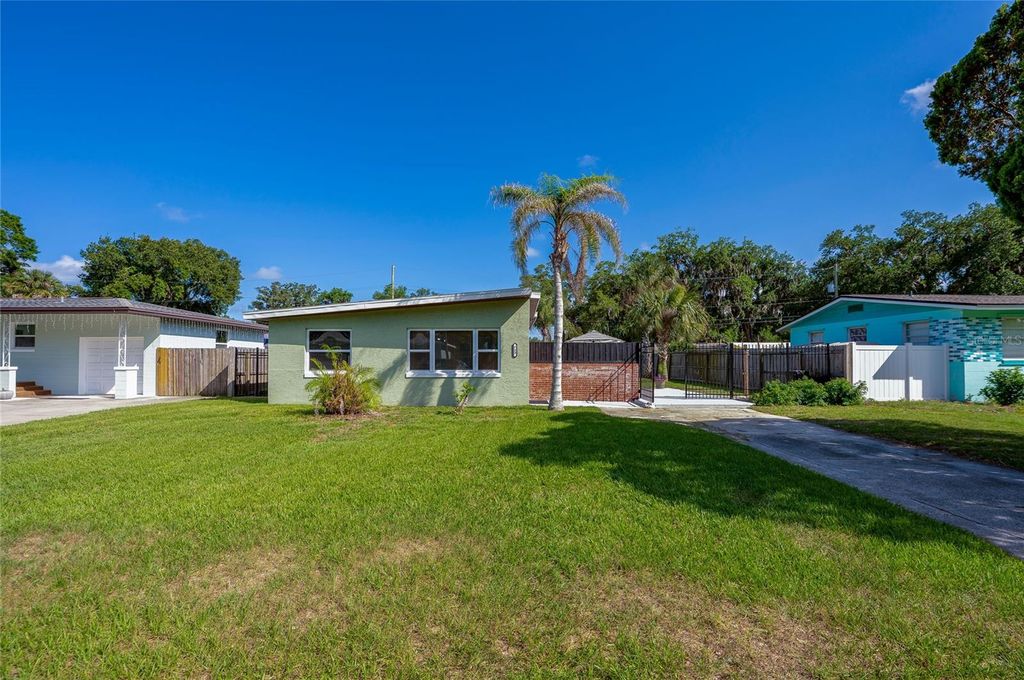 Photo of 723 Steele Avenue, South Daytona, FL 32119 (MLS # V4949209)