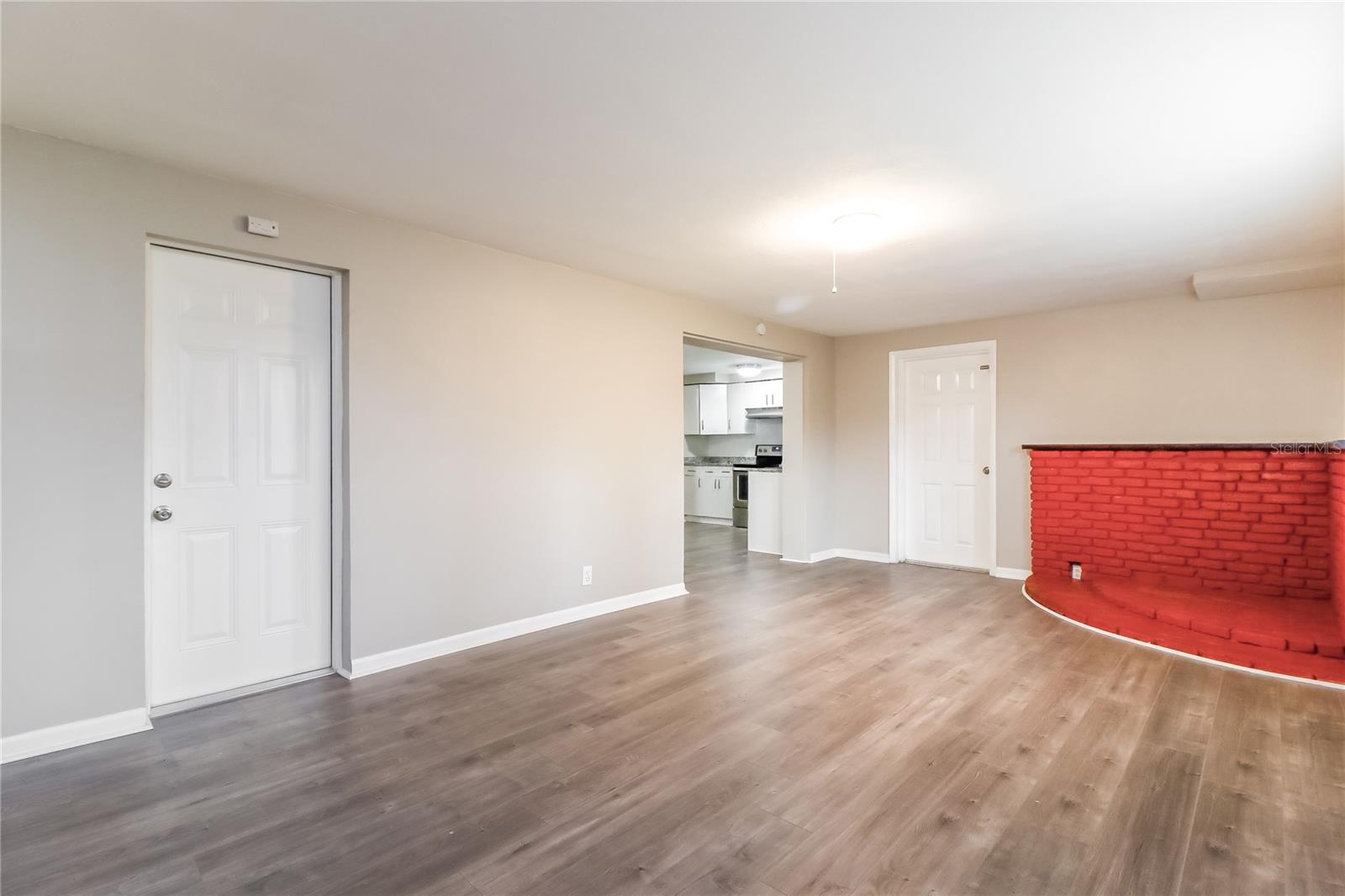 LAKE KEEN SUB UNIT - Residential Lease