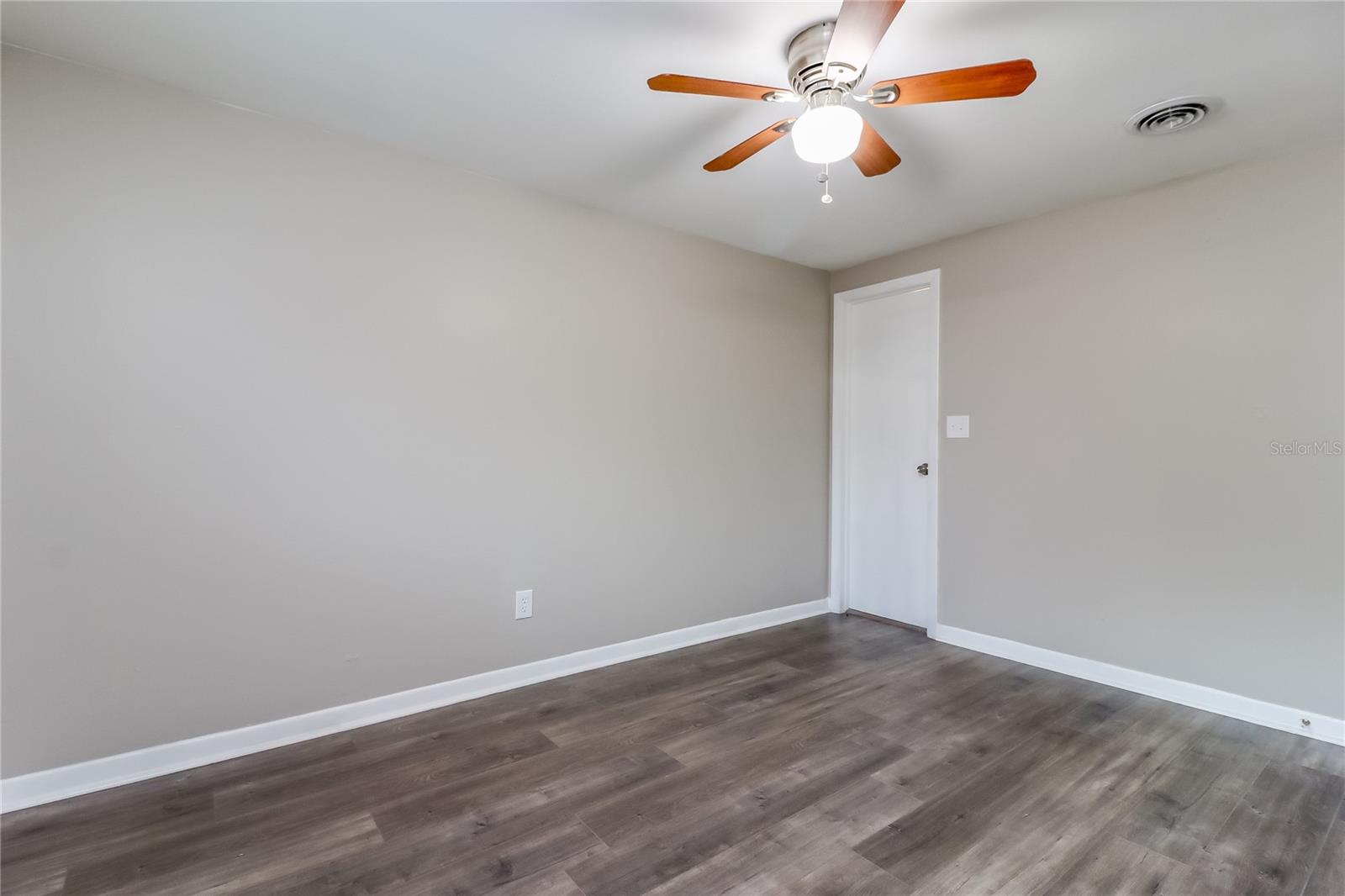 LAKE KEEN SUB UNIT - Residential Lease