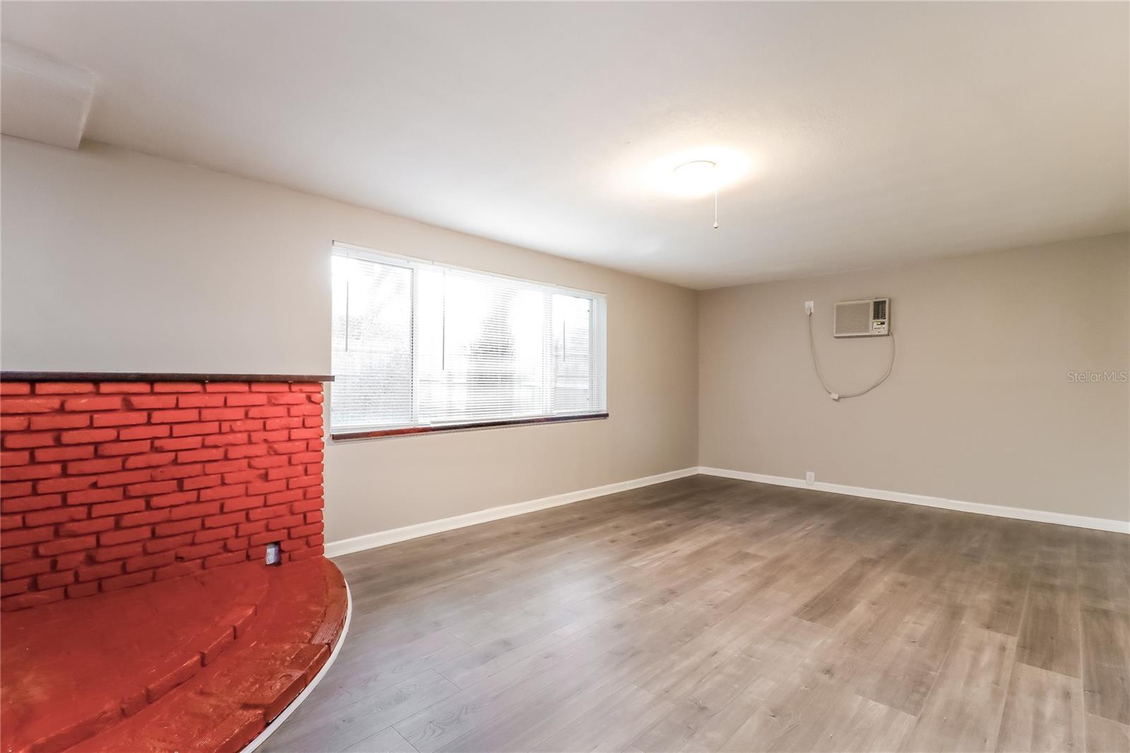 LAKE KEEN SUB UNIT - Residential Lease