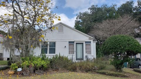 Photo of 419 E Kaley Street, Orlando, FL 32806 (MLS # O6401398)