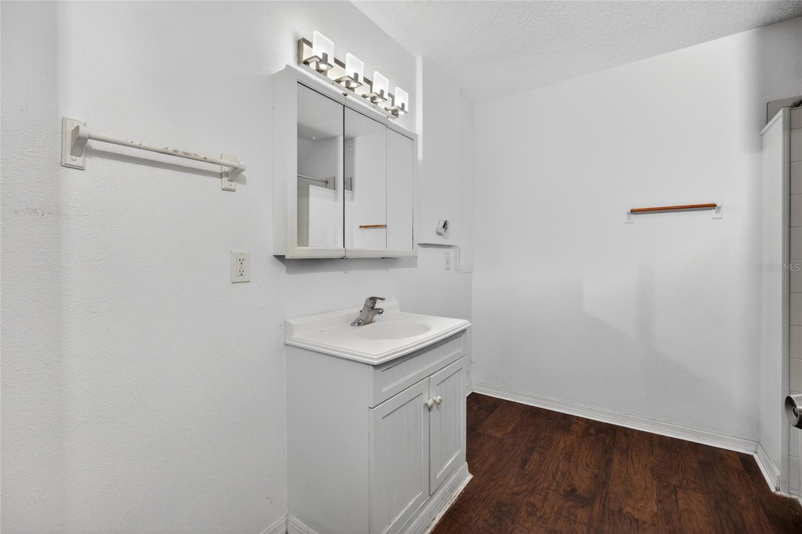THOMAS ADD - Residential Income
