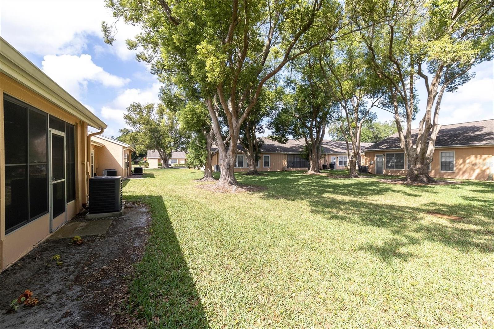 HERITAGE LAKE - Residential