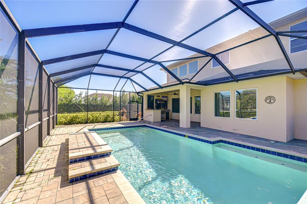Photo of 1018 Tracey Ann Loop, Seffner, FL 33584 (MLS # TB8440569)