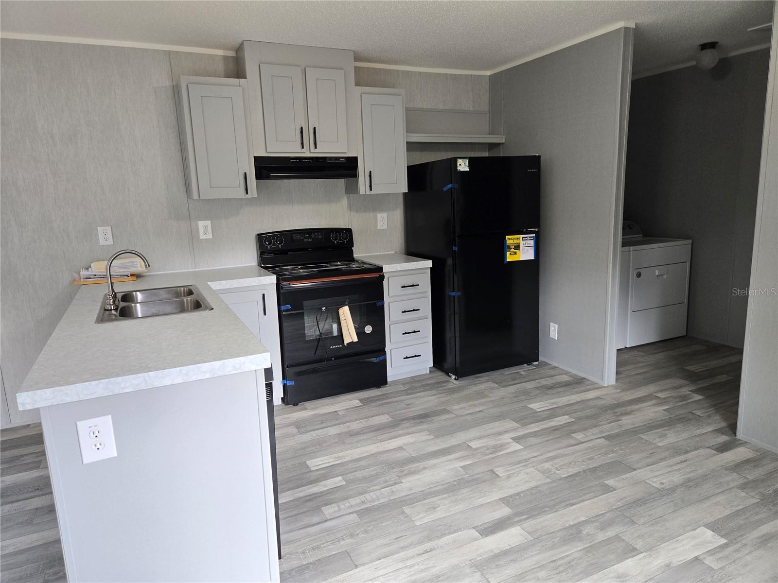 UNIVERSITY ESTATES - Residential