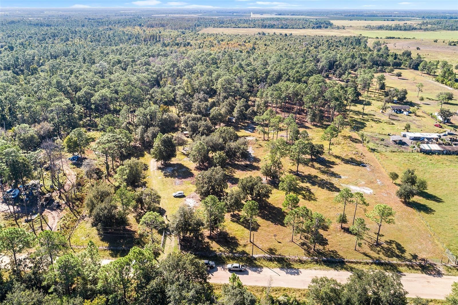 OAKRIDGE ESTATES - Land