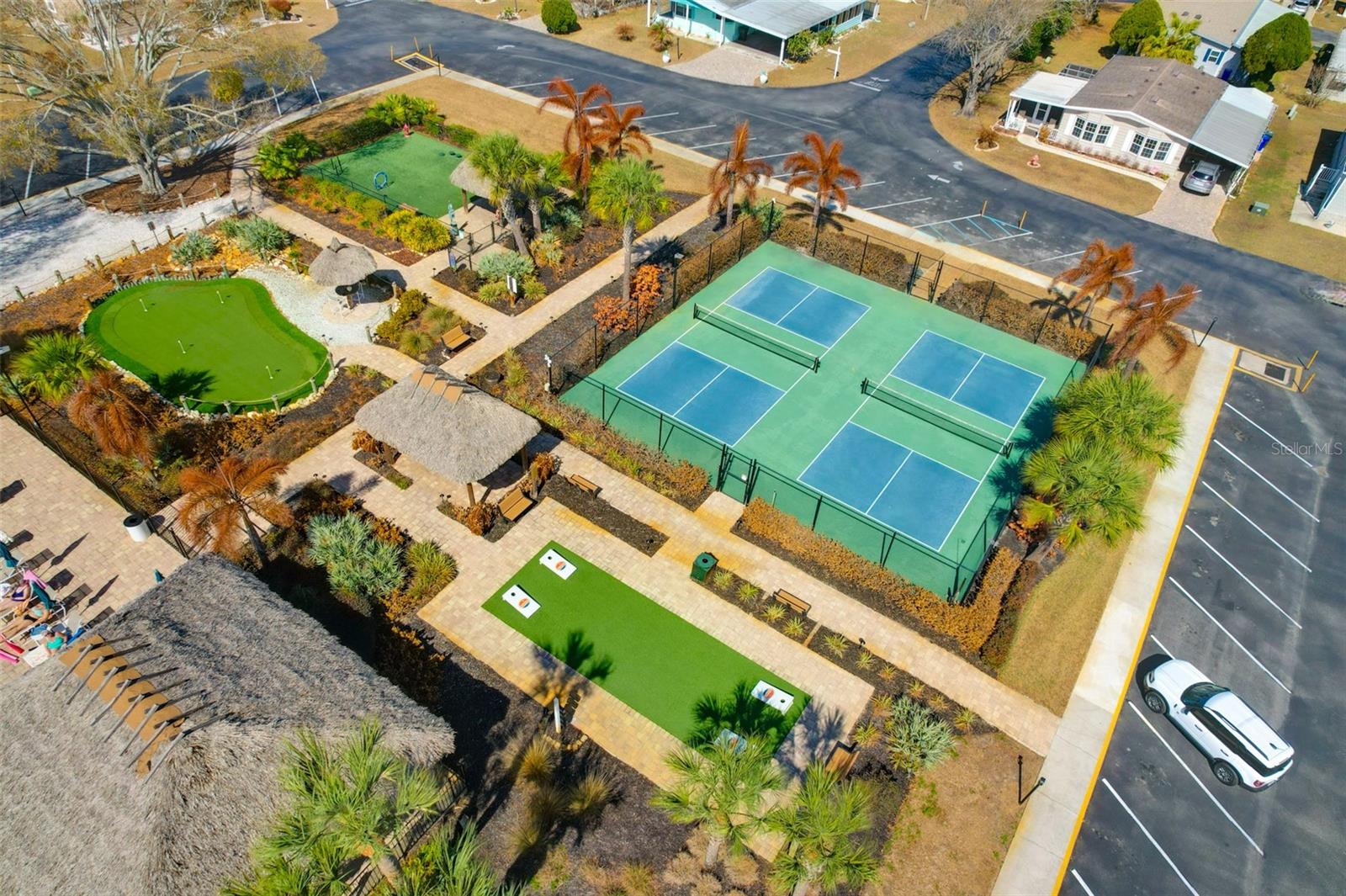 FOXWOOD LAKE ESTATES - Residential