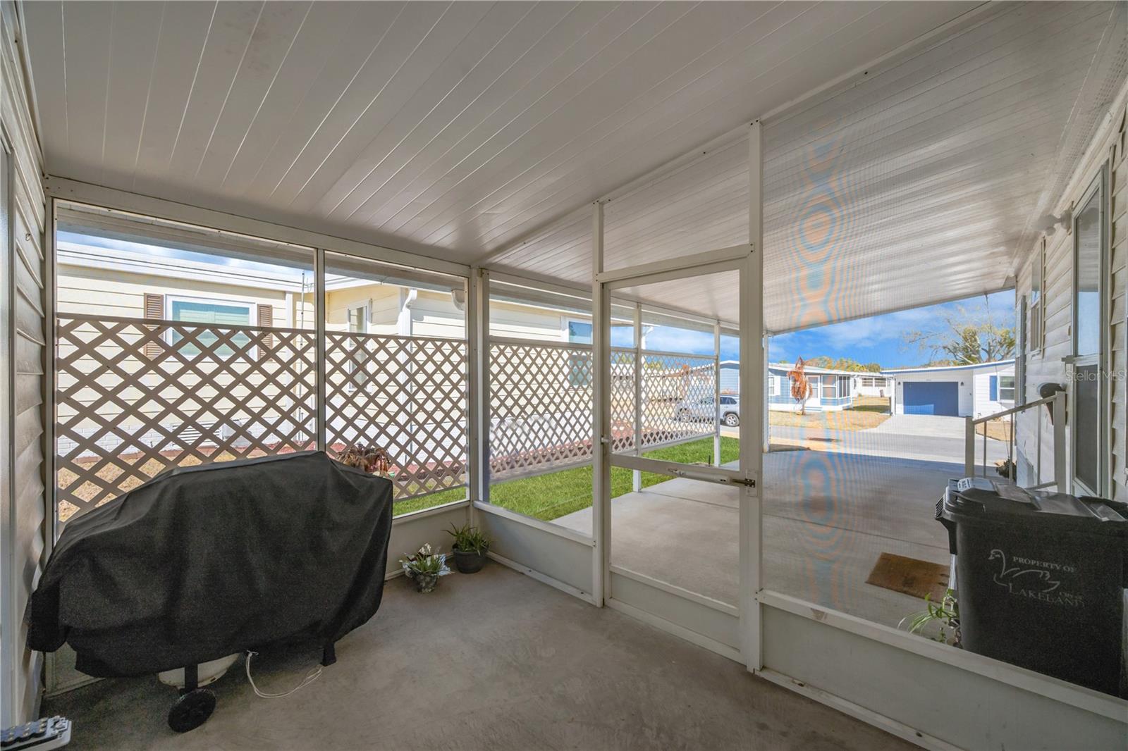 FOXWOOD LAKE ESTATES - Residential