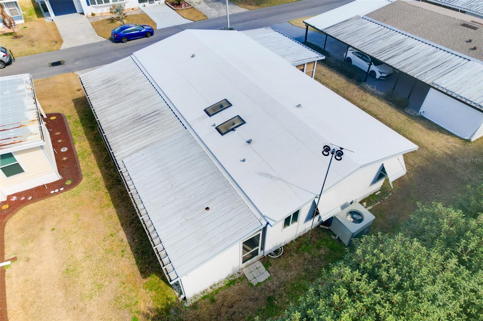 FOXWOOD LAKE ESTATES - Residential