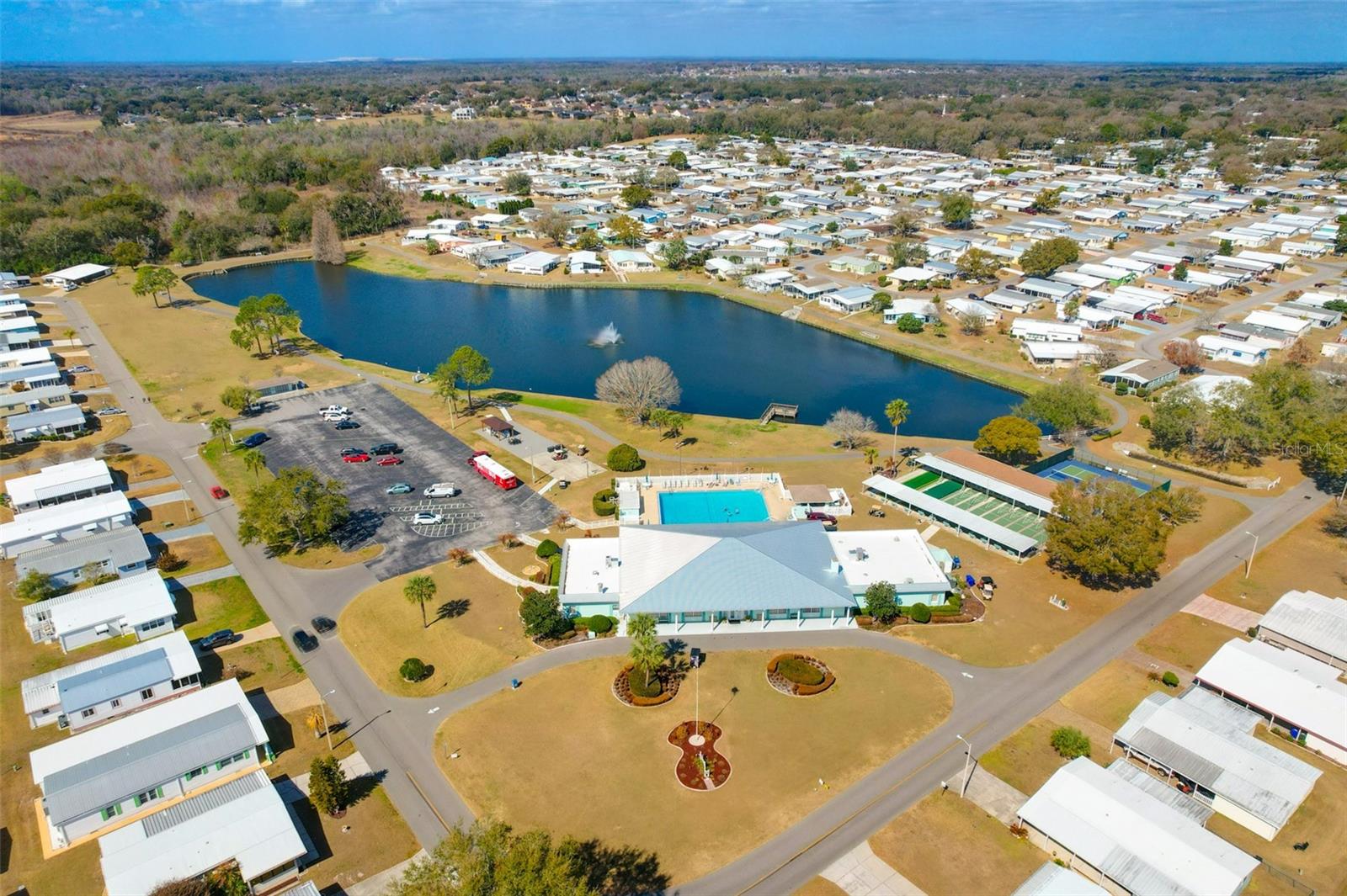 FOXWOOD LAKE ESTATES - Residential