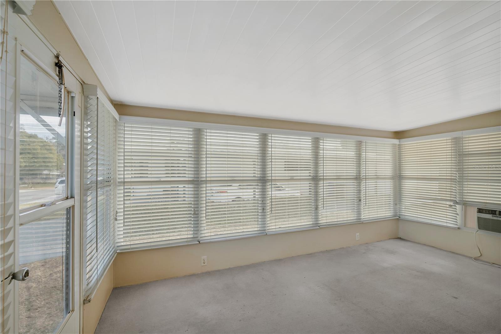 FOXWOOD LAKE ESTATES - Residential