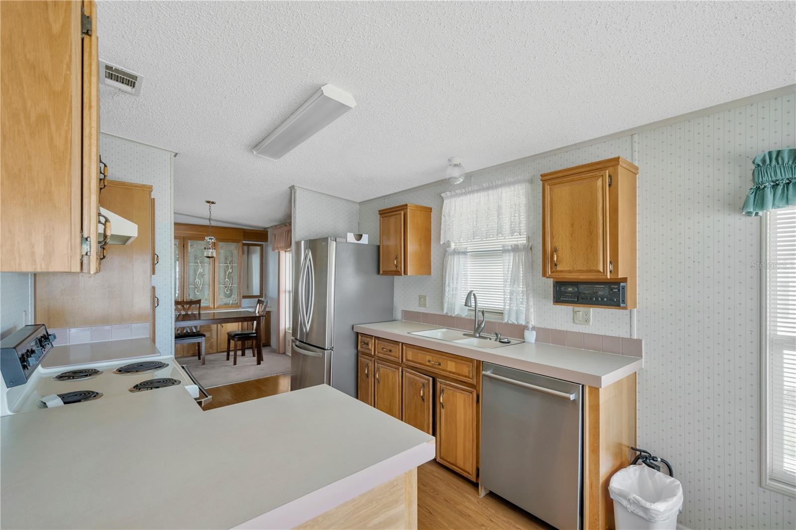 FOXWOOD LAKE ESTATES - Residential