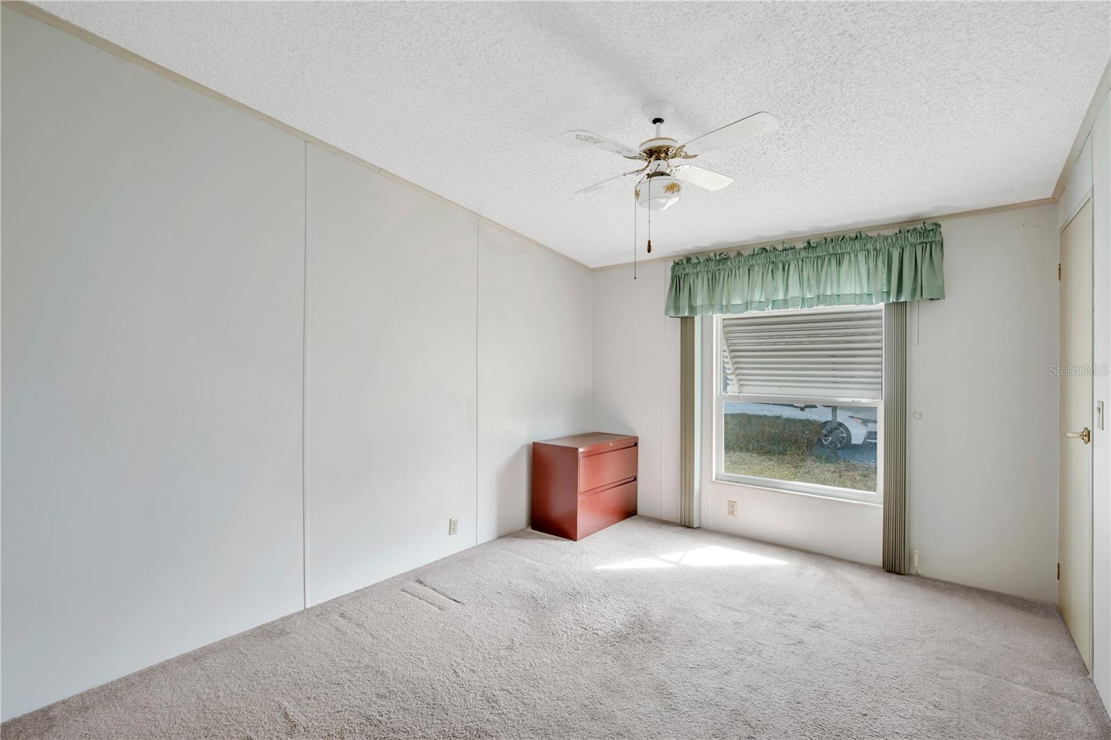 FOXWOOD LAKE ESTATES - Residential