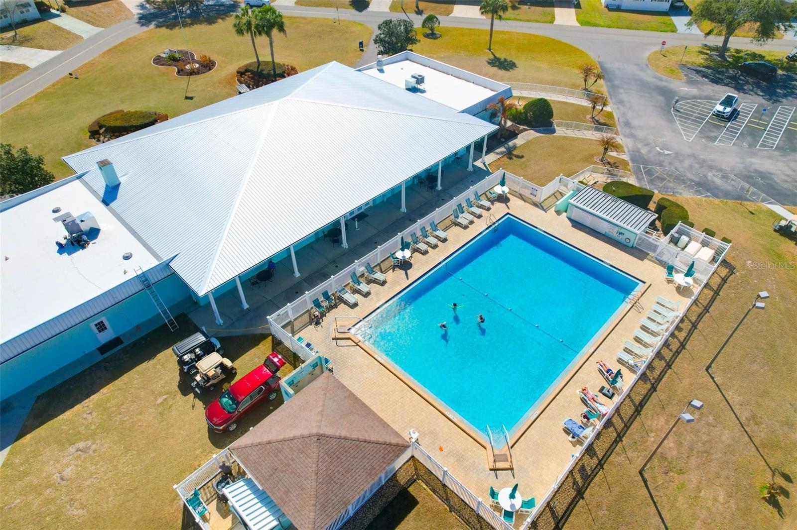 FOXWOOD LAKE ESTATES - Residential