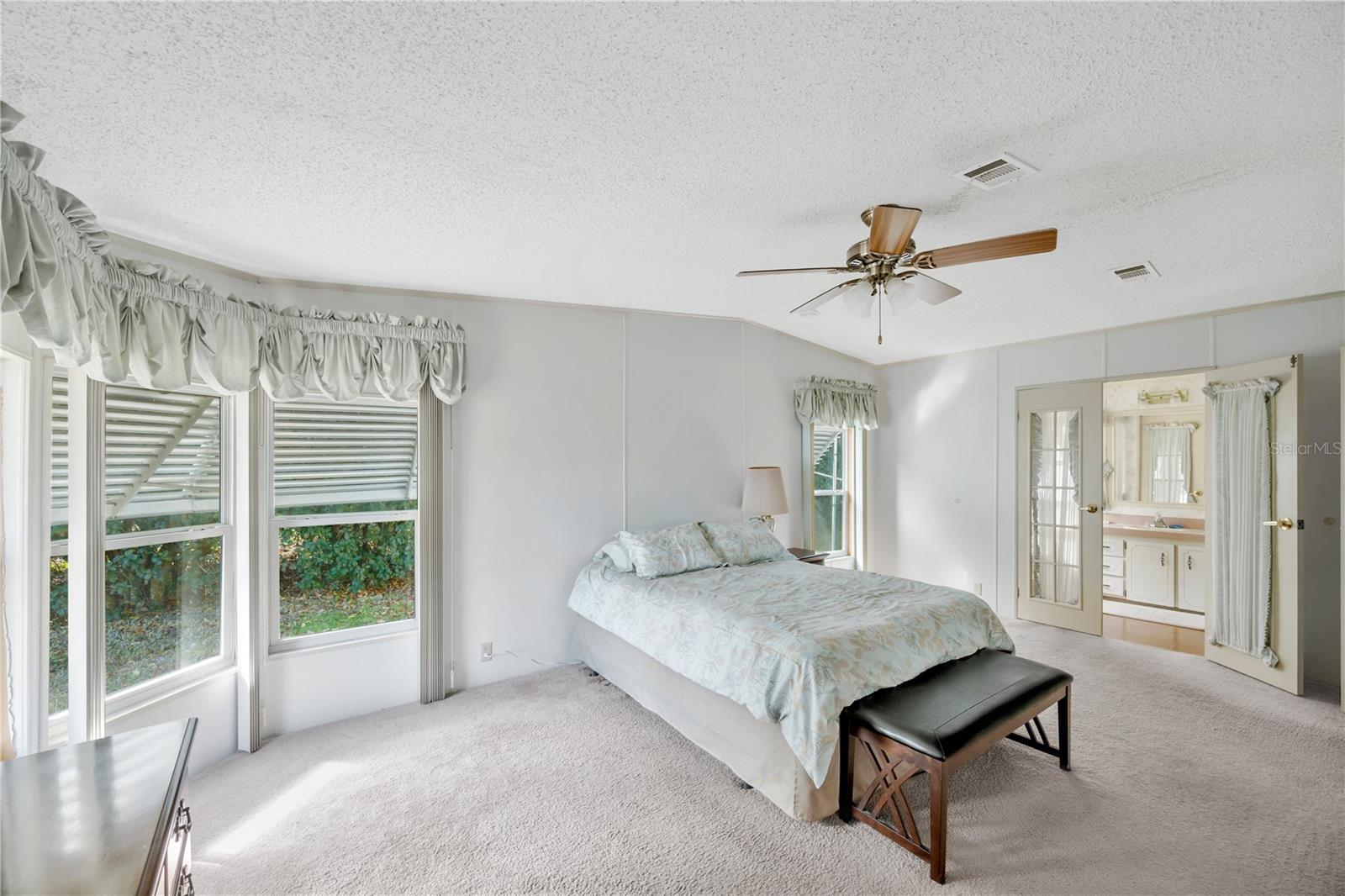 FOXWOOD LAKE ESTATES - Residential