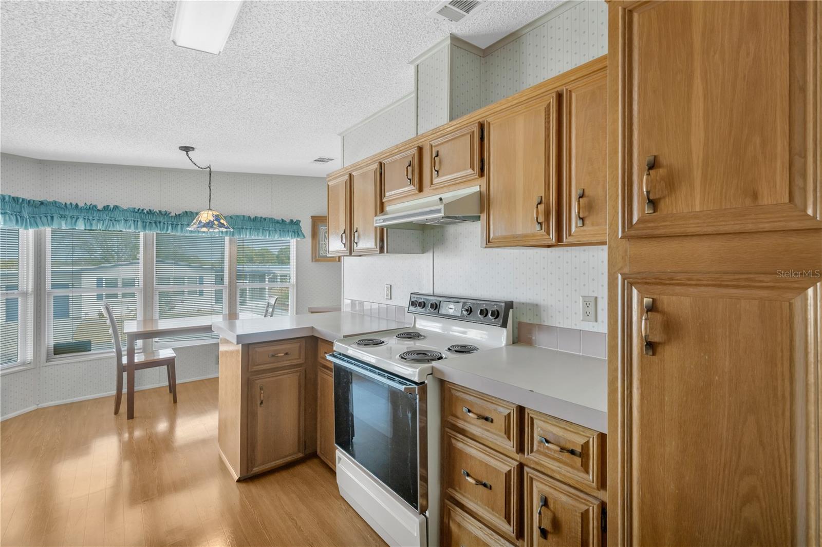 FOXWOOD LAKE ESTATES - Residential