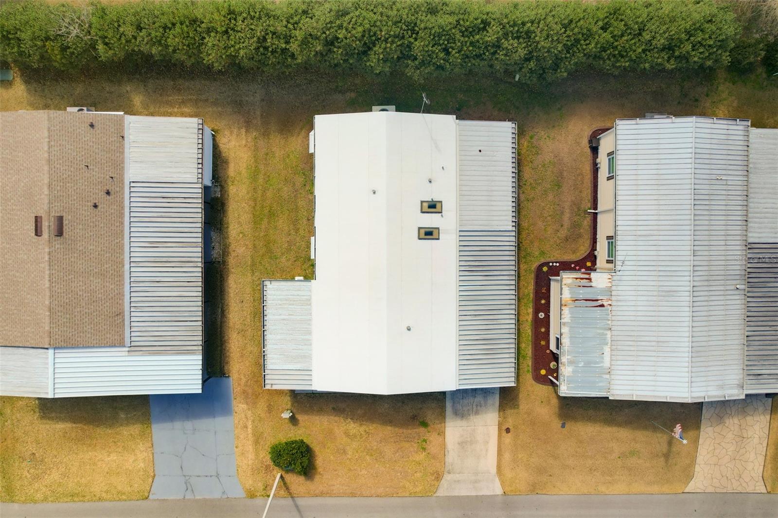 FOXWOOD LAKE ESTATES - Residential